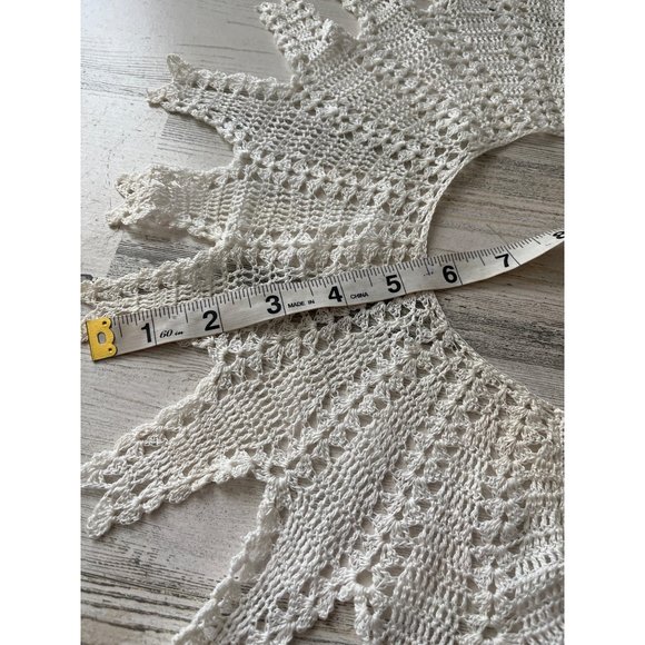 White lace two button crocheted collar - Picture 8 of 8